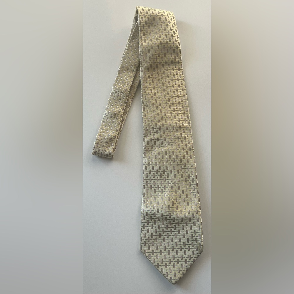 Perry Ellis Porfolio Elegant Gold Patterned Men's Tie